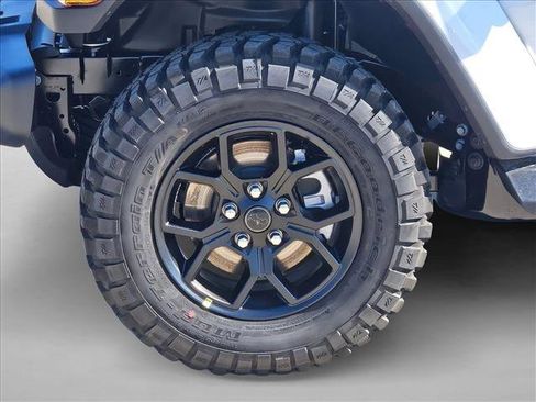 New 2026 Jeep Gladiator Sport image 17