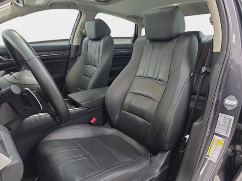 Used 2022 Honda Accord Touring image 14
