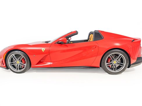 Used 2021 Ferrari 812 GTS RWD image 15