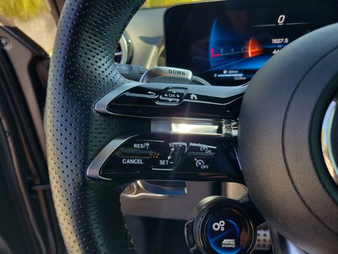 Certified 2025 Mercedes-Benz GLB 35 AMG 4MATIC image 31