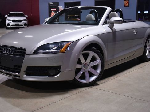 Used 2008 Audi TT 2.0T w/ Premium Pkg image 4