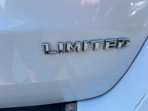 Used 2015 Jeep Grand Cherokee Limited AWD/4WD image 38