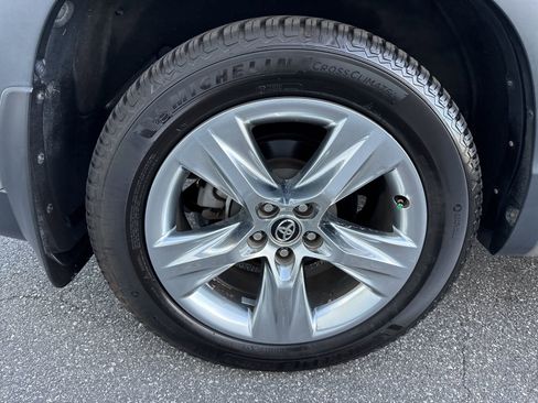 Used 2016 Toyota Highlander Limited image 9