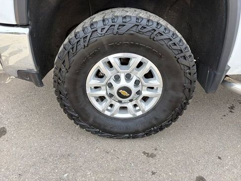 Used 2021 Chevrolet Silverado 2500 LT w/ Convenience Package image 31