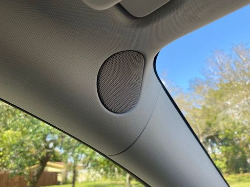 Used 2025 Tesla Model Y Long Range image 28