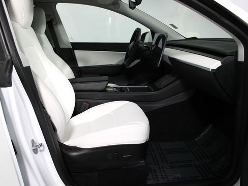 Used 2021 Tesla Model Y Performance AWD/4WD image 11