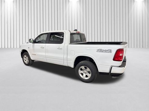 New 2026 RAM 1500 4x4 Crew Cab image 7