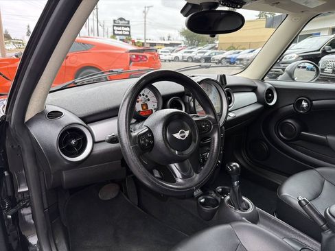 Used 2013 MINI Cooper Clubman FWD image 28