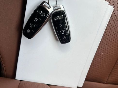 Used 2022 Audi Q8 Premium Plus w/ Premium Plus Package image 40