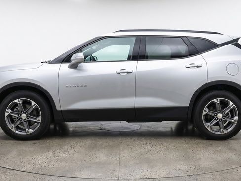 Used 2025 Chevrolet Blazer LT FWD image 5