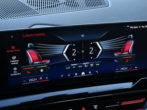 Certified 2024 BMW 530i 530i w/ Convenience Package image 15