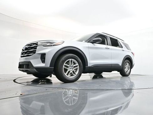 New 2026 Ford Explorer Active w/ Active Comfort Package RWD image 29
