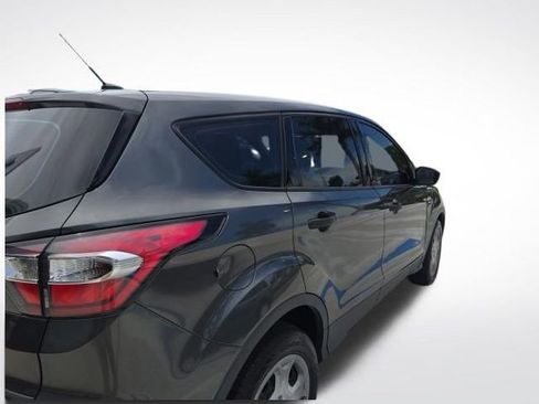 Used 2017 Ford Escape S image 5