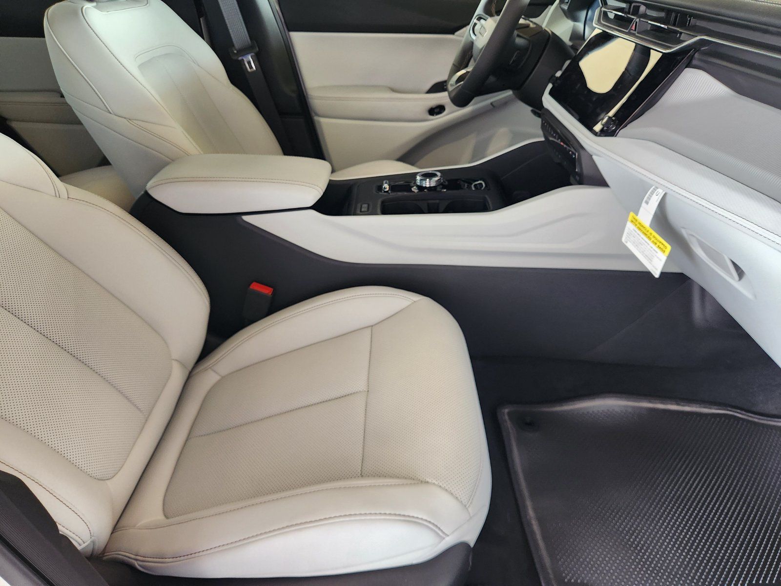 New 2026 Jeep Cherokee Limited AWD/4WD image 13