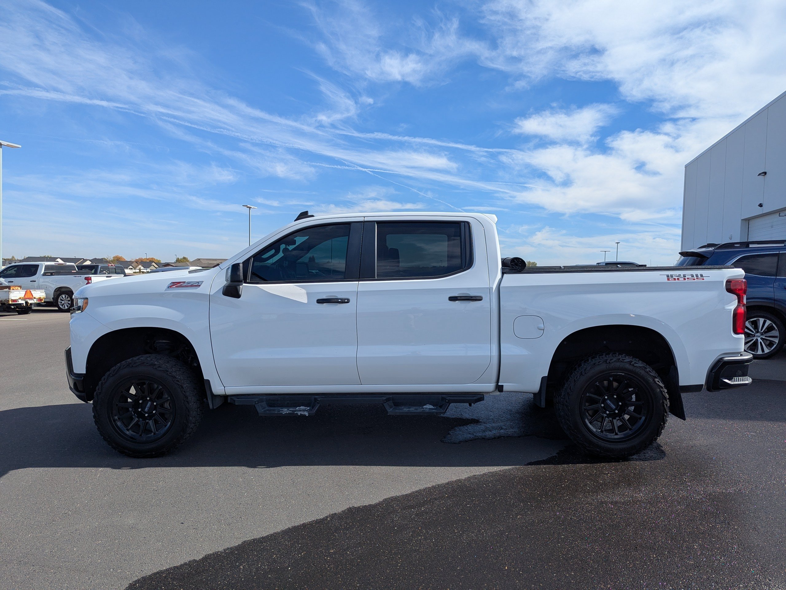 Used 2021 Chevrolet Silverado 1500 LT Trail Boss w/ Convenience Package II AWD/4WD image 9
