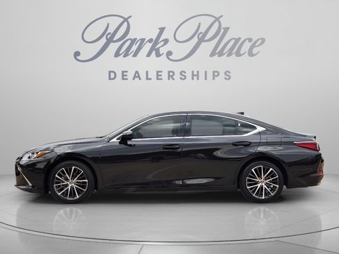 Used 2025 Lexus ES 350 w/ Premium Package FWD image 2