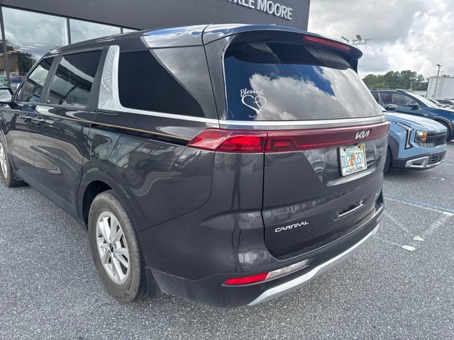 Used 2024 Kia Carnival LX FWD image 27