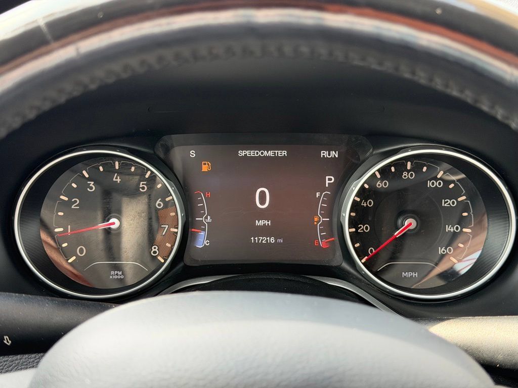 Used 2018 Jeep Compass Latitude w/ Popular Equipment Group AWD/4WD image 9