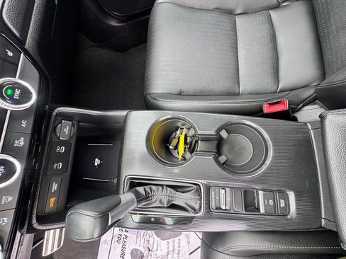 Used 2025 Honda Civic Sport image 11