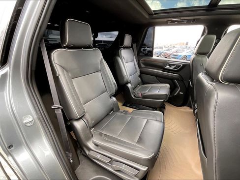 Used 2021 Chevrolet Tahoe Premier w/ Premium Package image 38