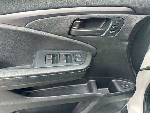 Used 2023 Honda Passport EX-L image 9