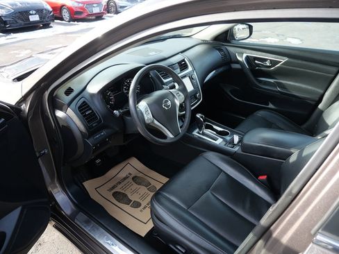 Used 2016 Nissan Altima 2.5 SL w/ 2.5 Technology w/LED Package image 9