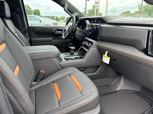 New 2026 GMC Sierra 1500 AT4 w/ AT4 Premium Package AWD/4WD image 10