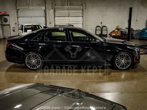 Used 2019 Cadillac CT6 V w/ Driver Assist Package image 10