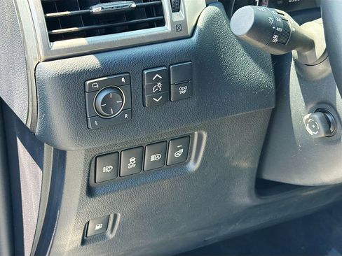 Used 2023 Lexus GX 460 Premium w/ Premium Package AWD/4WD image 10