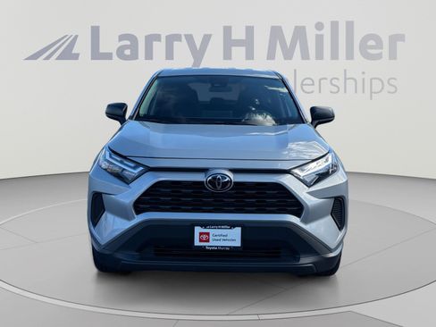 Used 2025 Toyota RAV4 LE AWD/4WD image 8