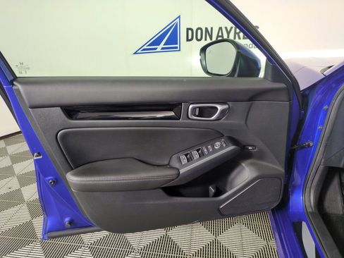 Used 2024 Honda Civic Touring image 10