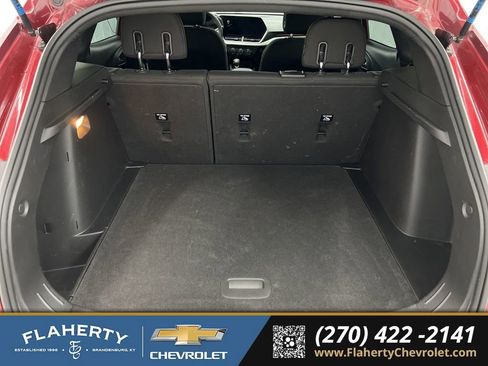 Used 2024 Chevrolet Trax RS w/ Driver Confidence Package FWD image 20