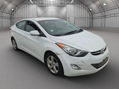 Used 2013 Hyundai Elantra GLS w/ Preferred Pkg FWD image 5