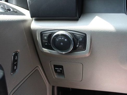 Used 2019 Ford F150 XL w/ Equipment Group 101A Mid AWD/4WD image 7