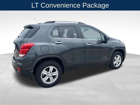 Used 2019 Chevrolet Trax LT w/ LT Convenience Package AWD/4WD image 4