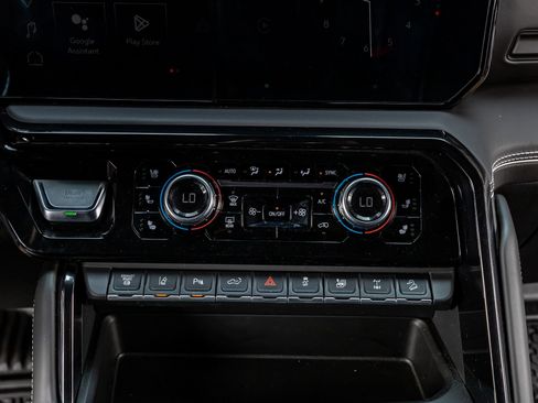 Used 2024 GMC Sierra 2500 AT4X AWD/4WD image 27