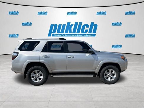 Used 2019 Toyota 4Runner SR5 AWD/4WD image 8