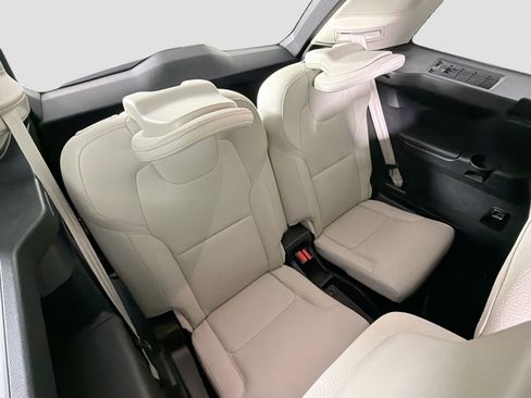 Used 2023 Volvo XC90 B6 Plus w/ Protection Package Premier image 29
