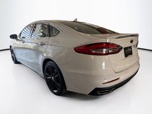 Used 2019 Ford Fusion Titanium AWD/4WD image 5