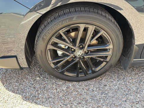 Used 2026 Toyota Camry SE image 8