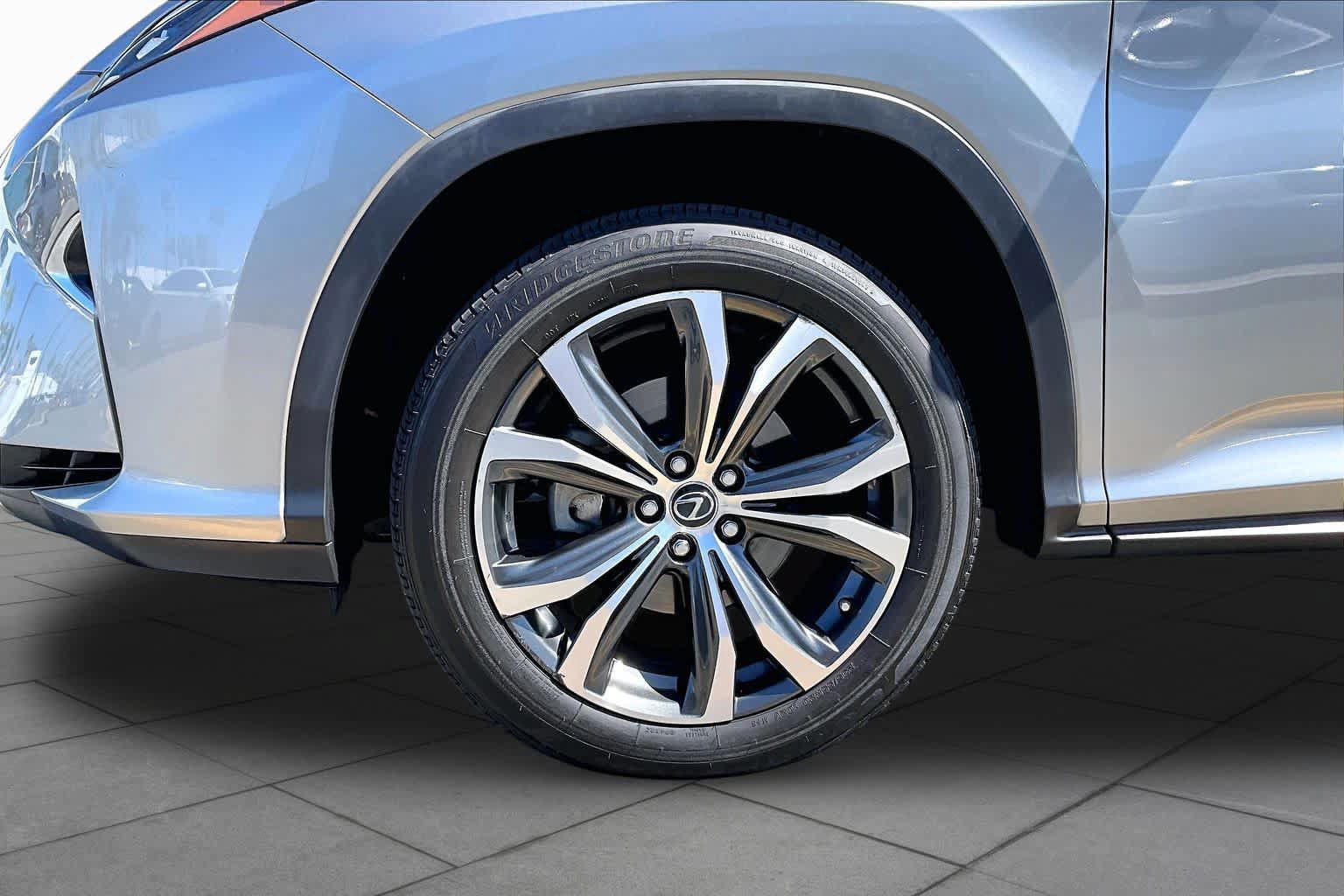 Used 2019 Lexus RX 450hL Premium w/ Premium Package AWD/4WD image 10