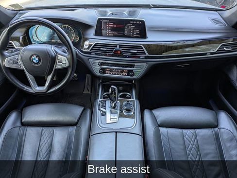Used 2017 BMW 750i image 17