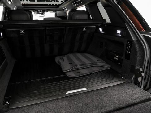 Used 2023 Land Rover Range Rover SV AWD/4WD image 48
