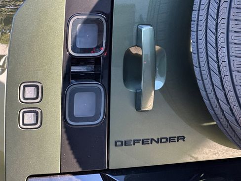 New 2026 Land Rover Defender 110 X-Dynamic SE image 14