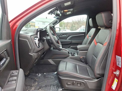 Used 2023 Chevrolet Colorado Z71 w/ Z71 Convenience Package 2 image 13