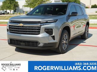 Used 2024 Chevrolet Traverse LT FWD video 1