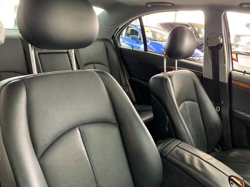 Used 2005 Mercedes-Benz E 320 Sedan image 11