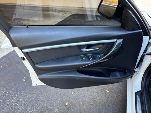 Used 2018 BMW 330i Sedan RWD image 31