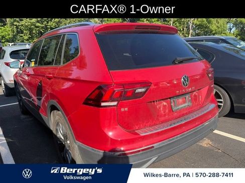 Certified 2023 Volkswagen Tiguan SE w/ Panoramic Sunroof Package AWD/4WD image 3