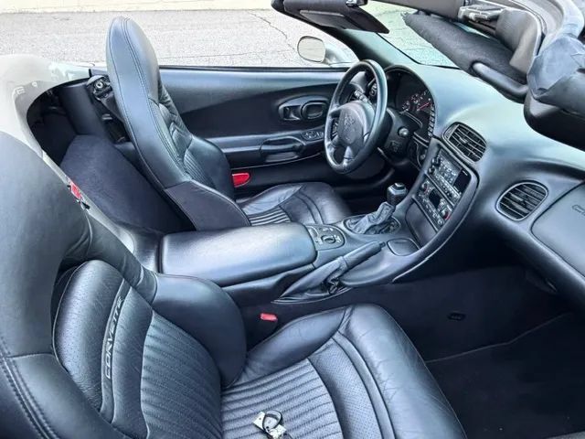 Used 2002 Chevrolet Corvette Convertible w/ Preferred Equipment Group2 RWD image 25